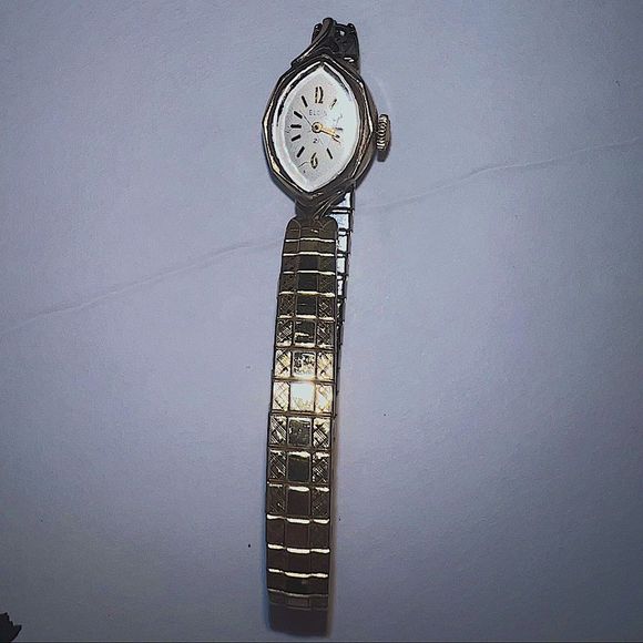 Vintage Women’s Elgin 21 10K Bezel Watch - Picture 2 of 10
